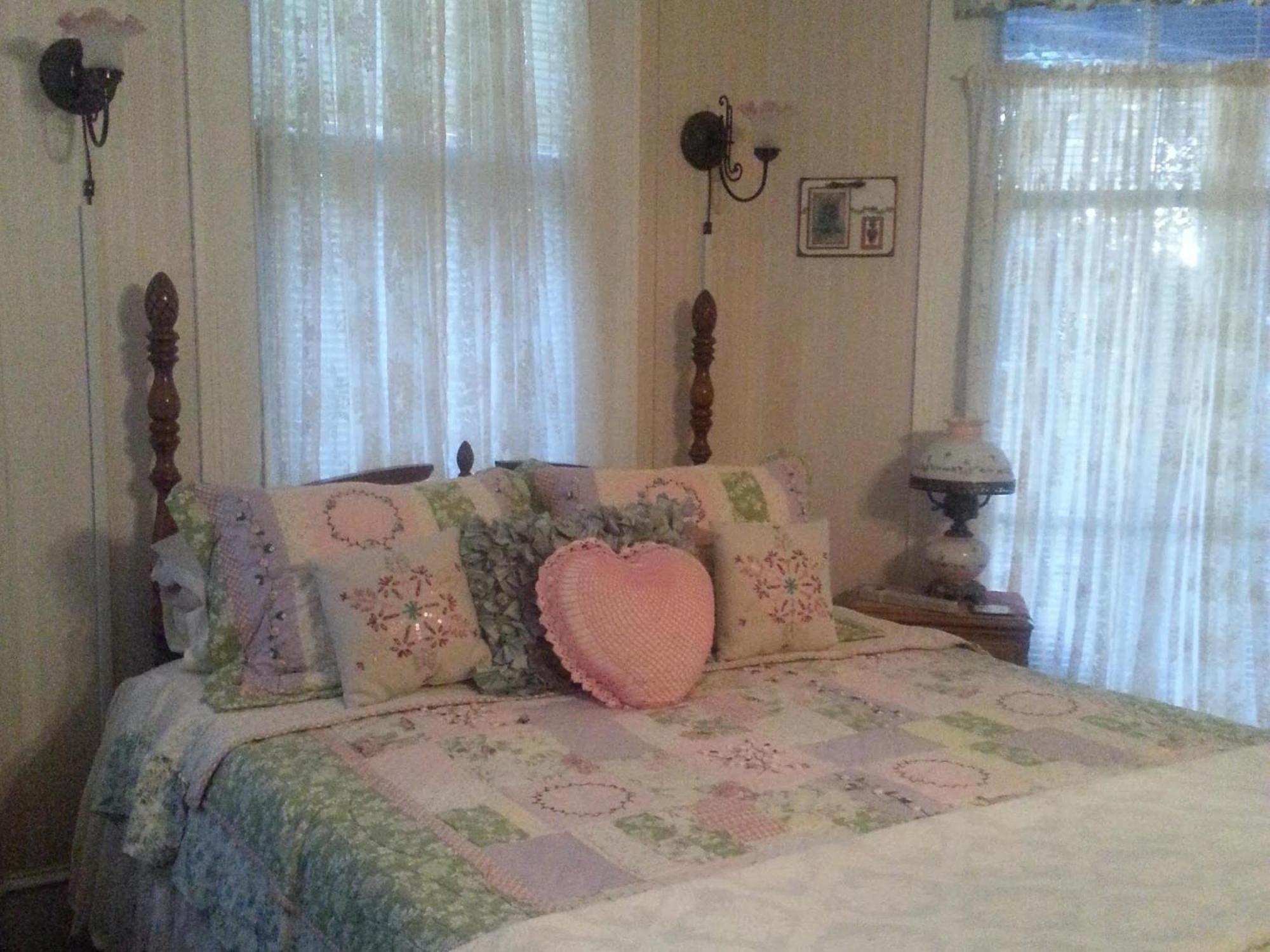 Holly House Of Hamilton Bed and Breakfast Kamer foto