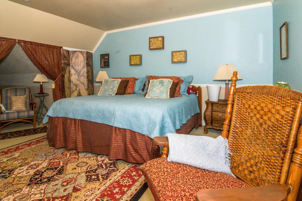 Holly House Of Hamilton Bed and Breakfast Buitenkant foto